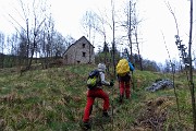 Alle spettacolari Sorgenti dell’Enna da Vedeseta di Val Taleggio l’8 aprile 2019- FOTOGALLERY